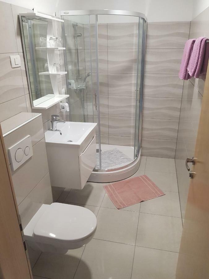 Apartmaji Jankovic Logatec Exterior photo