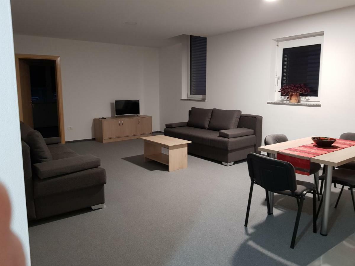 Apartmaji Jankovic Logatec Exterior photo